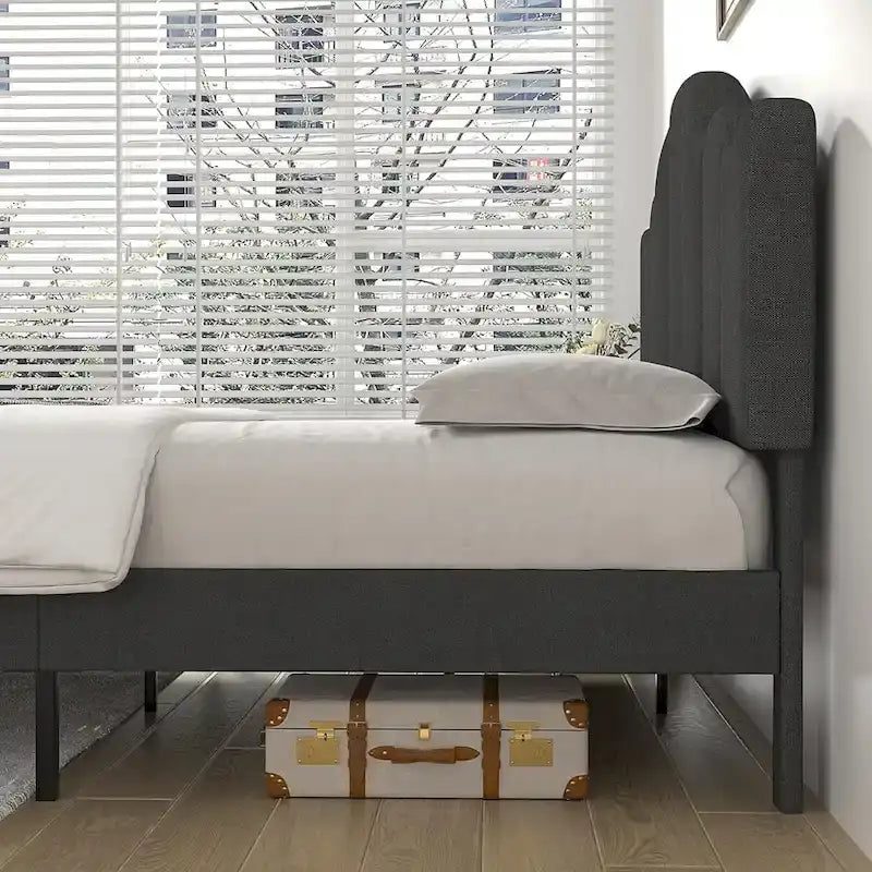 Lit plateforme rembourré moderne avec tête de lit réglable